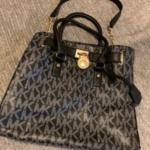 Michael Kors MK Logo bag